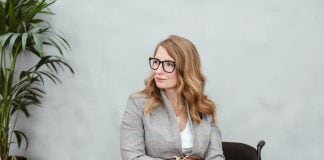 Bifocal vs. Progressive Lenses: Which is Better for You
