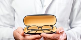 How to Store Eyeglasses and Sunglasses Properly eyeglasses-for-sight-in-the-case