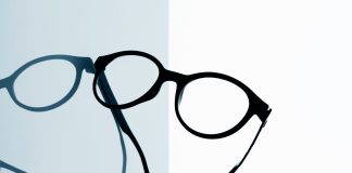 How to Transition to Progressive Lenses for the First Time eye-doctor-with-glasses