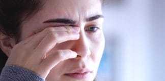 What Causes Eye Discomfort and Soreness? young-woman-with-sore-eyes