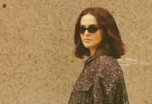 Two Things Zoey Deutch Loves: Retro and Glasses